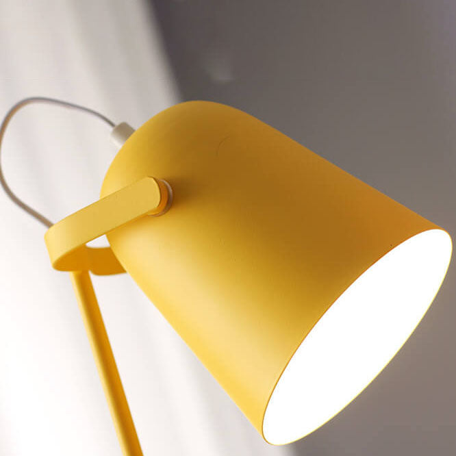 Metal LED Desk Lamp – Minimalist Reading Light