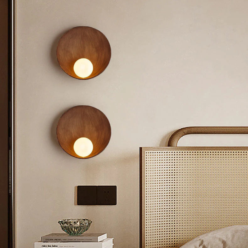 Round Wall Sconce – Resin & Iron Accent Light