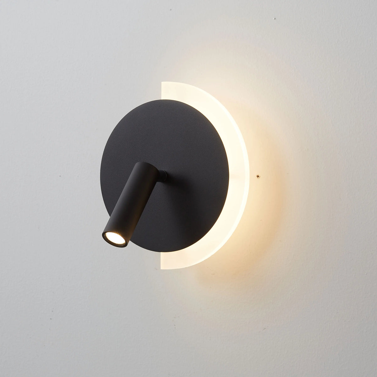 Spot Wall Light – Modern LED Bedside Sconce