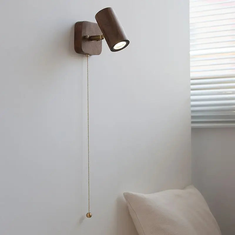 Walnut Wall Lamp – Retro LED Spotlight Sconce
