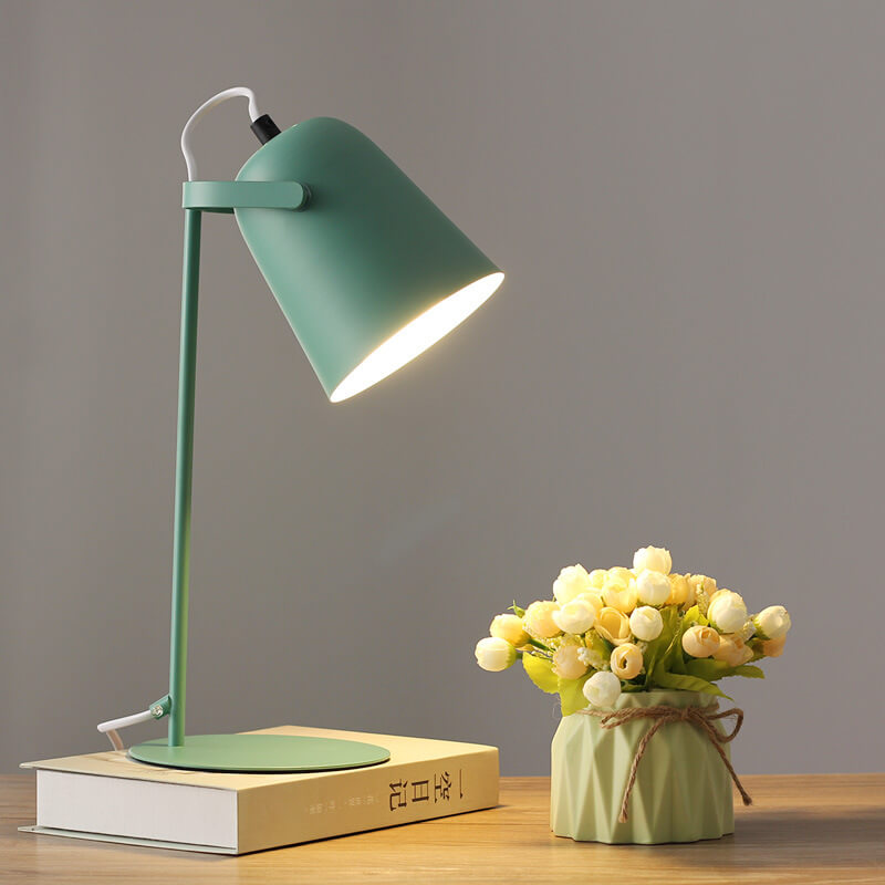 Metal LED Desk Lamp – Minimalist Reading Light