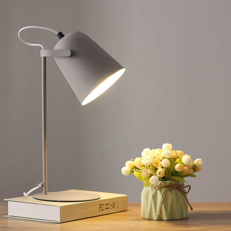 Metal LED Desk Lamp – Minimalist Reading Light