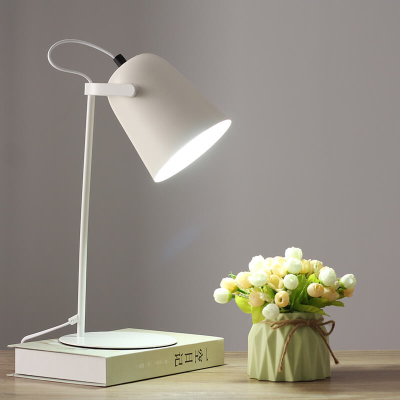 Metal LED Desk Lamp – Minimalist Reading Light