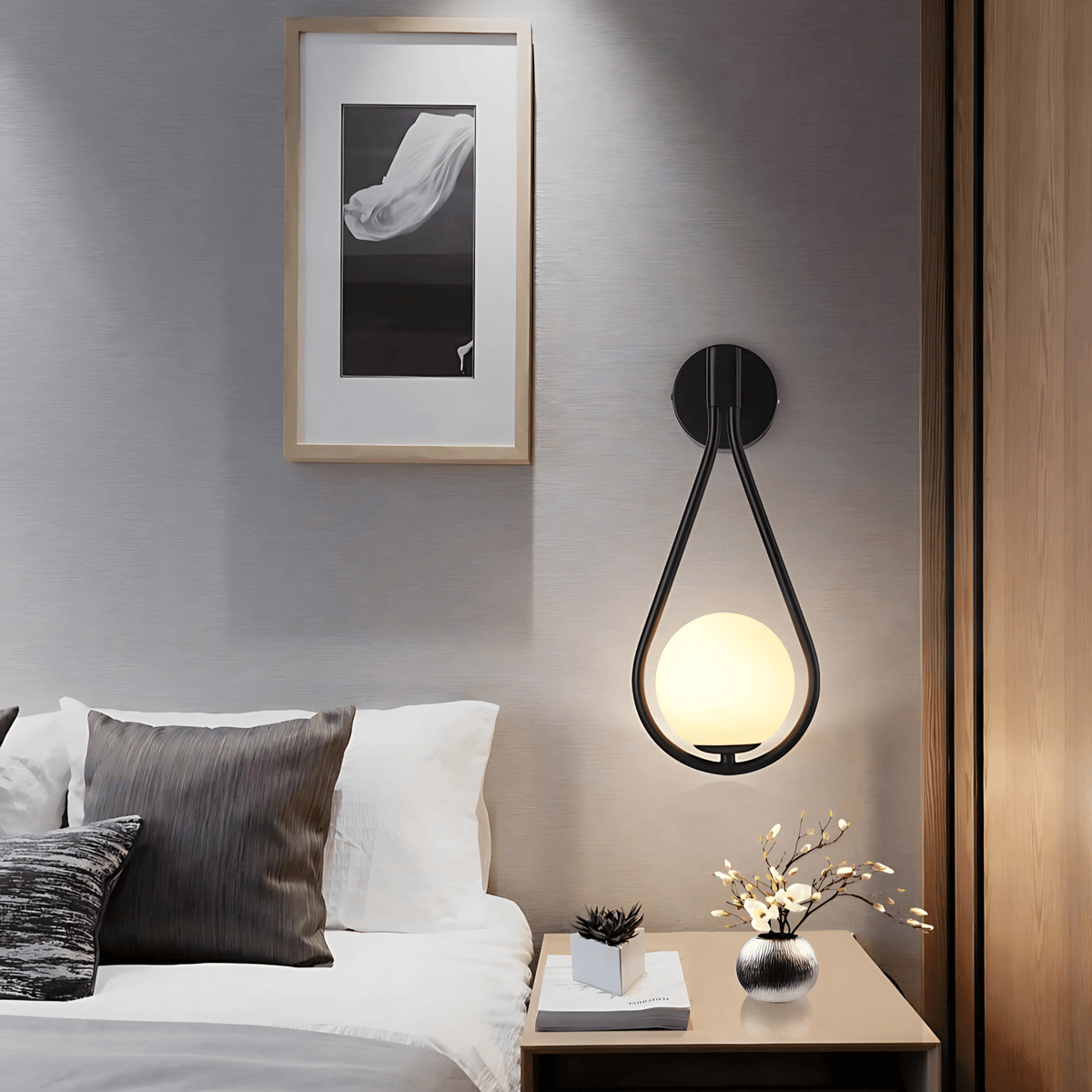 Teardrop Wall Light – Modern Glass Sconce