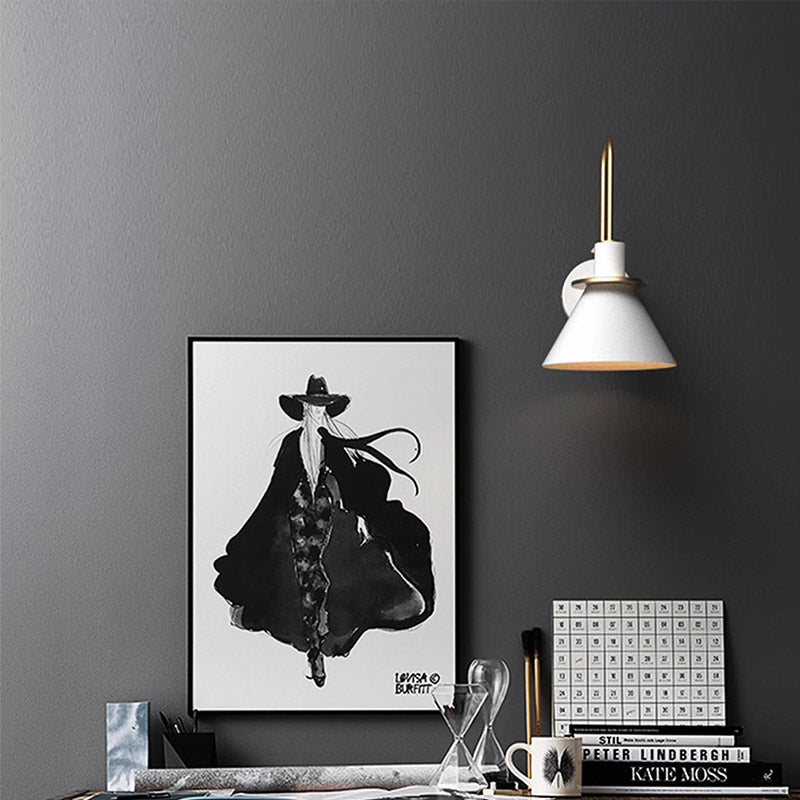 Metal Wall Lamp – Postmodern Minimalist Sconce