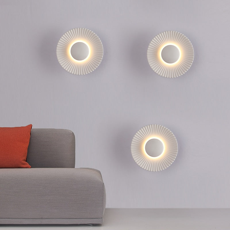 Sunburst Wall Lamp – Metallic Sun Design Sconce