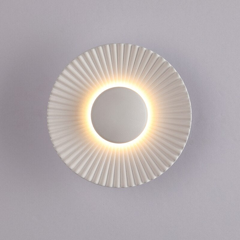 Sunburst Wall Lamp – Metallic Sun Design Sconce