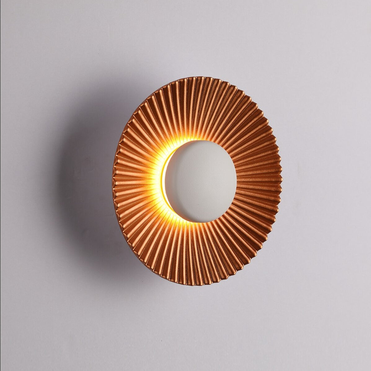 Sunburst Wall Lamp – Metallic Sun Design Sconce